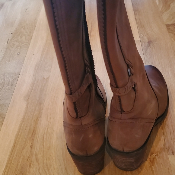 Teva Foxy,  tall boot - Picture 3 of 8